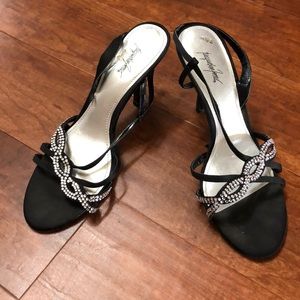 Jacqueline Ferrar black heels